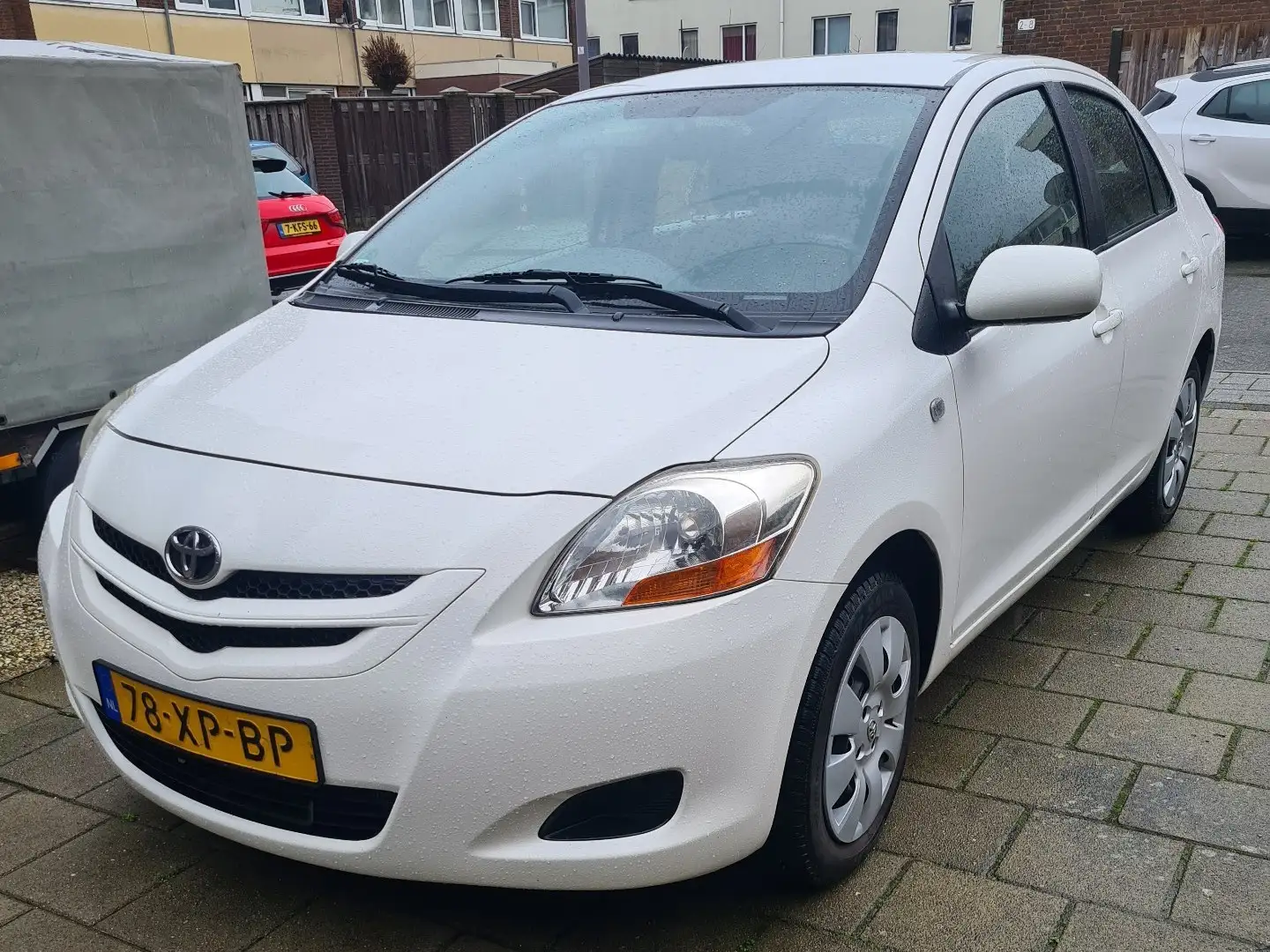 Toyota Yaris Toyota Yaris Sedan 1.5 unieke uitvoering Wit - 1