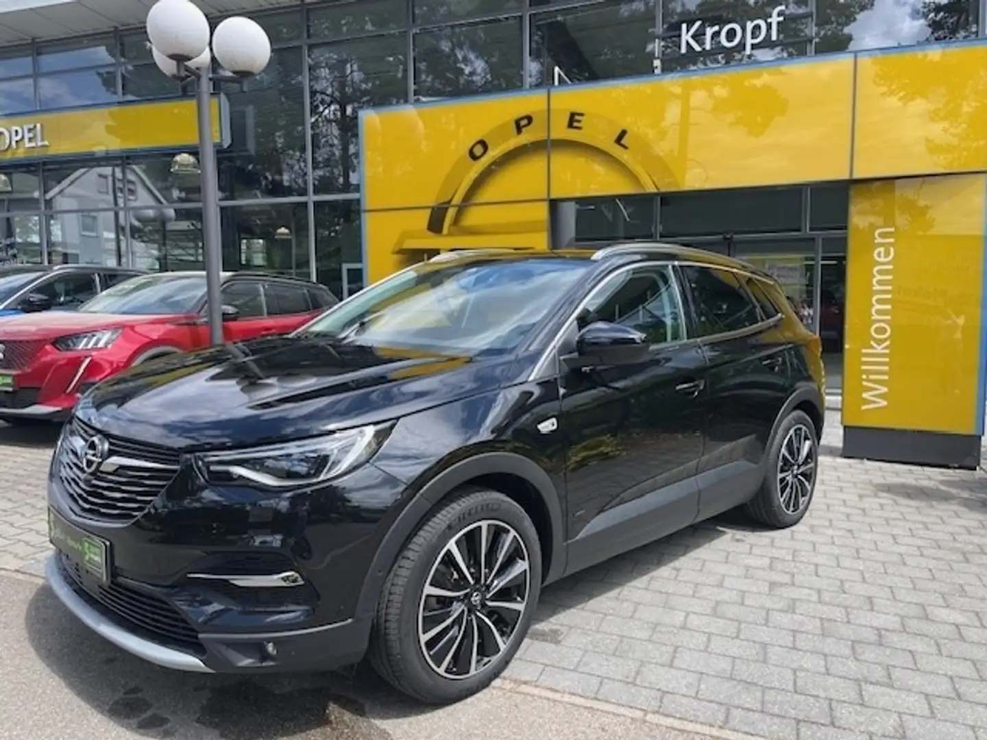 Opel Grandland 1.6 Turbo Ultimate 4 Automatik / Navi Negro - 2