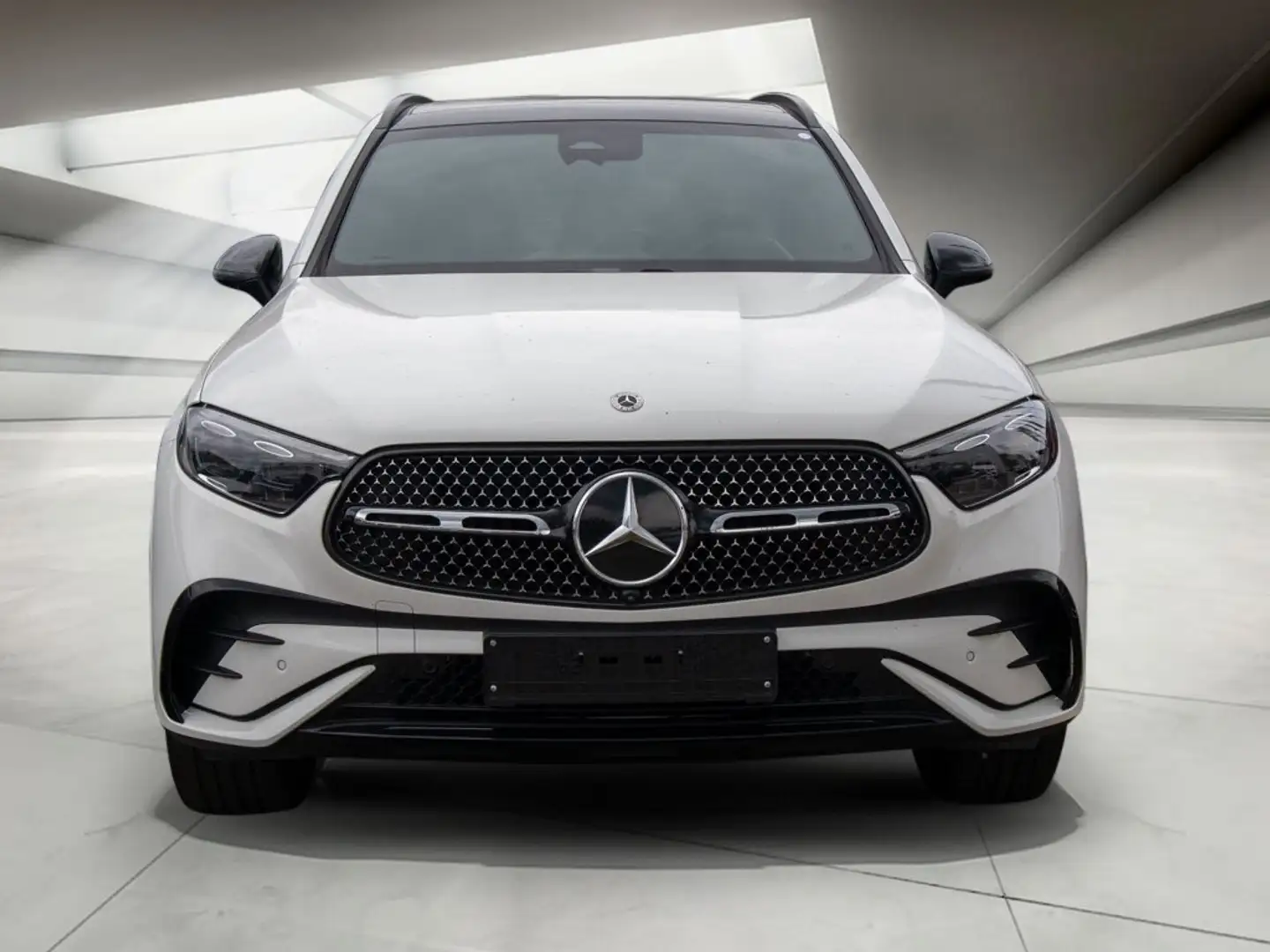 Mercedes-Benz GLC 300 e 4M AMG Pano/AHK/Distr/360°/Tot/Digital Weiß - 2