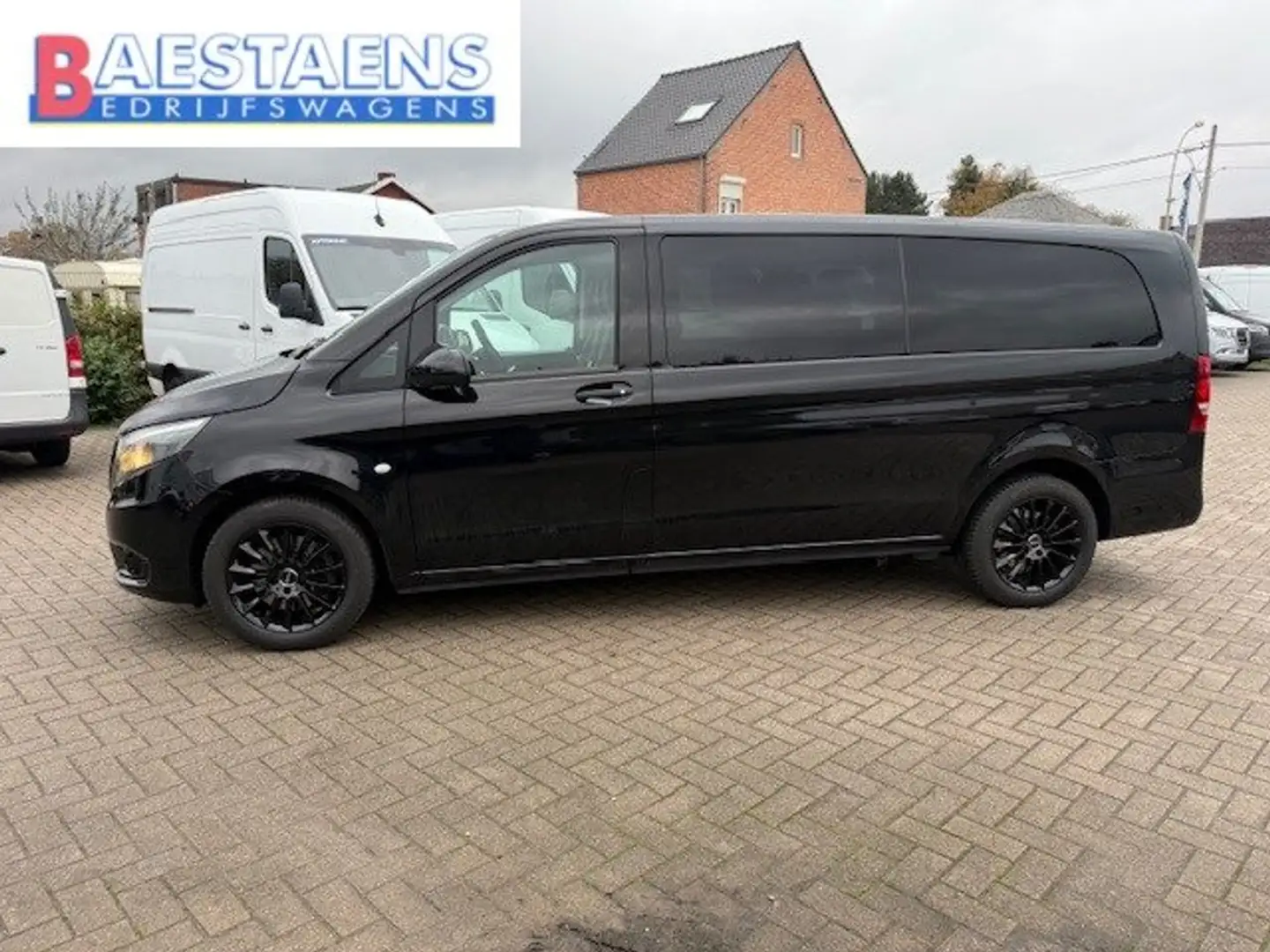 Mercedes-Benz Vito 114 tourer 38800 excl btw xxl Schwarz - 1