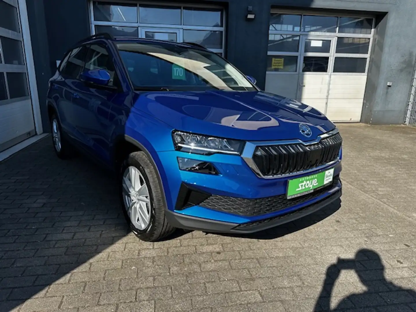 Skoda Karoq Selection AHK;LED;PDC;CARPLAYSHZ Blau - 2