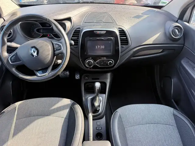 Renault Captur view 5