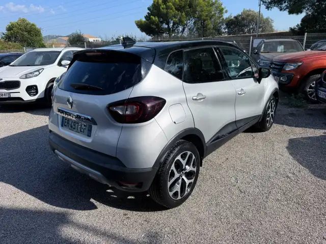 Renault Captur view 3