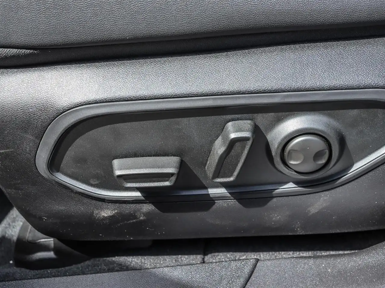 Jeep Cherokee снимка Jeep Cherokee