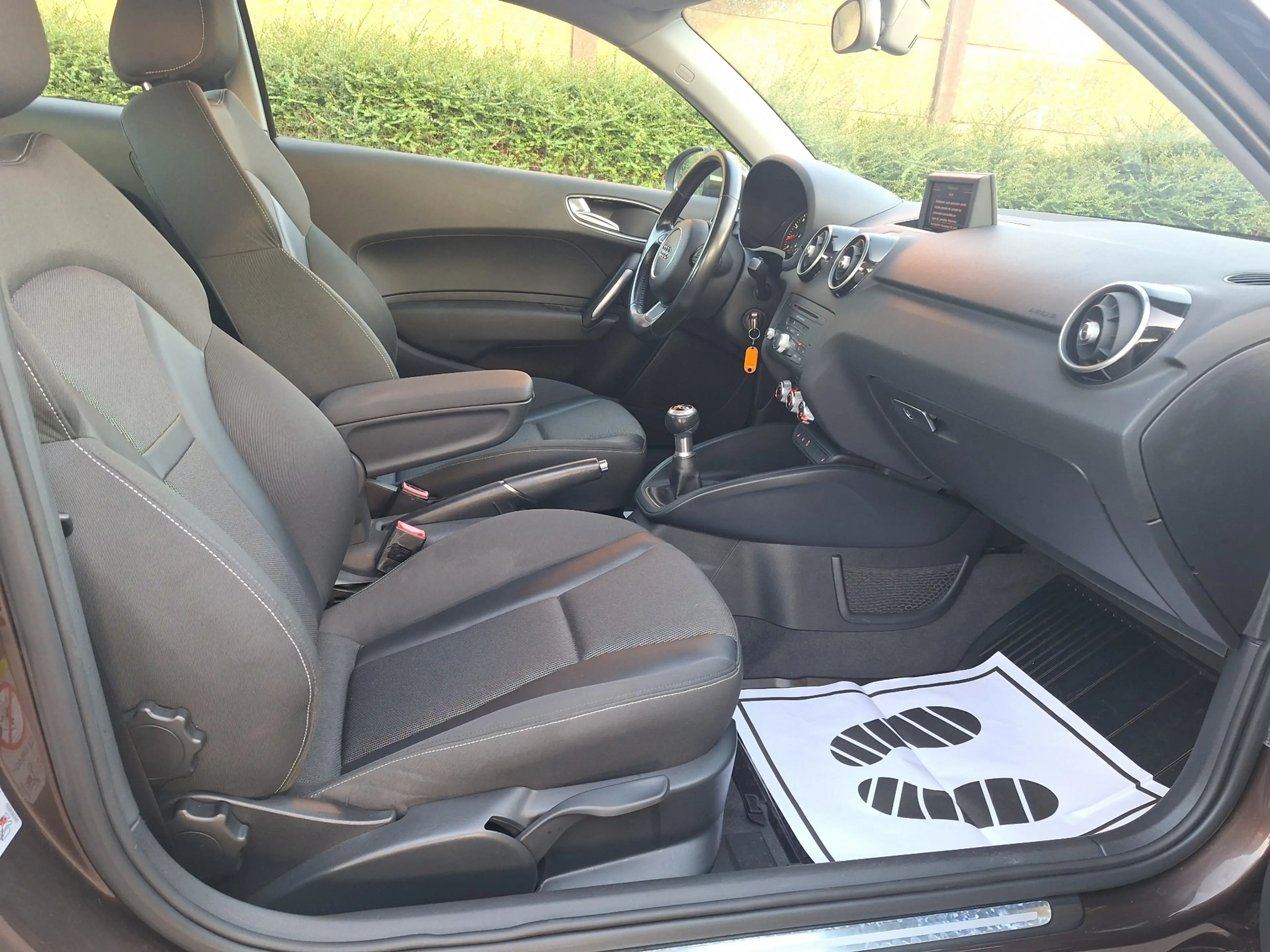 Audi A1 A1 1.2 TFSI Ambition /SIEGES CHAUFFANTS/ AIR CO / — photo 10
