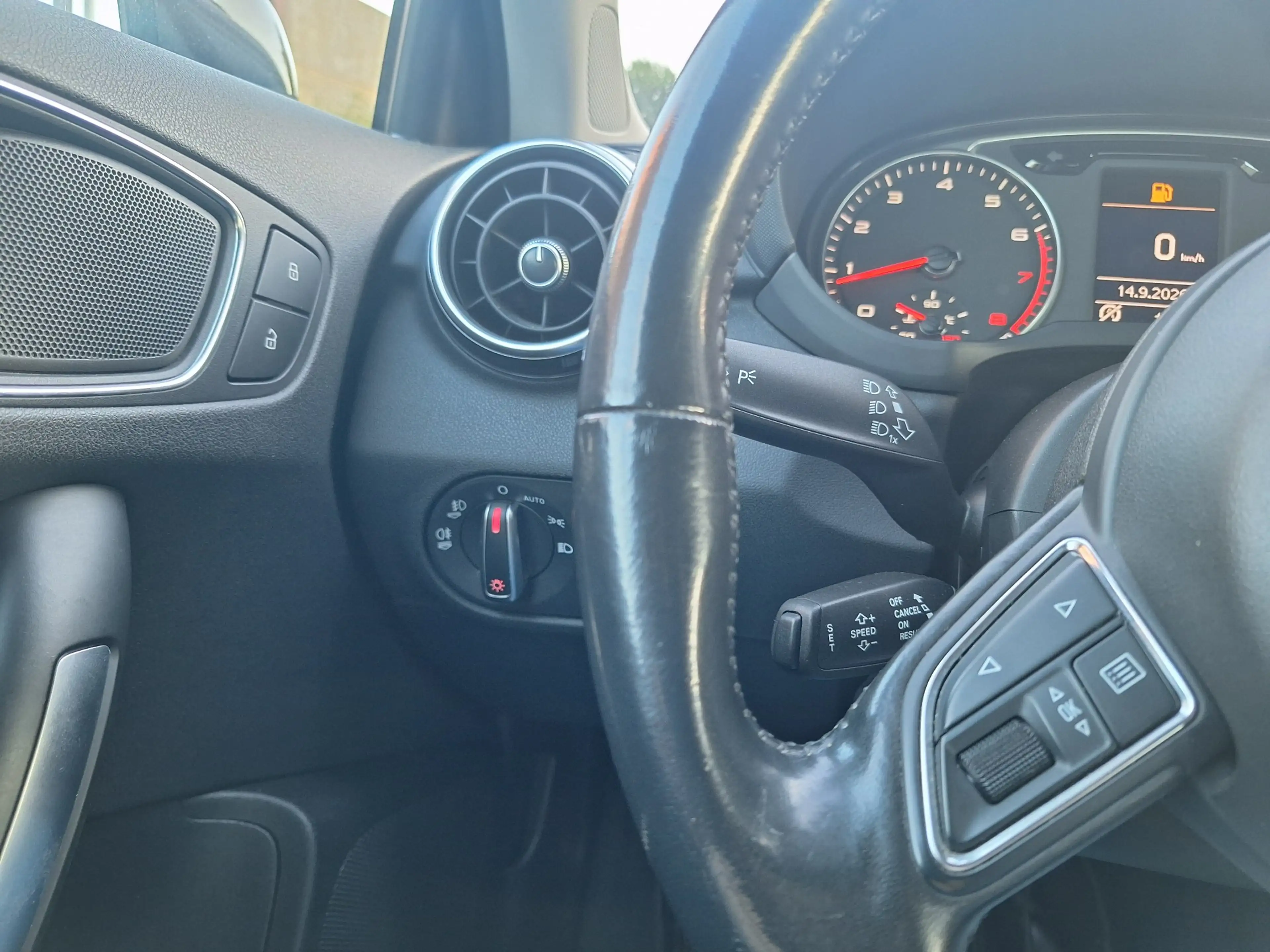 Audi A1 A1 1.2 TFSI Ambition /SIEGES CHAUFFANTS/ AIR CO / — photo 14