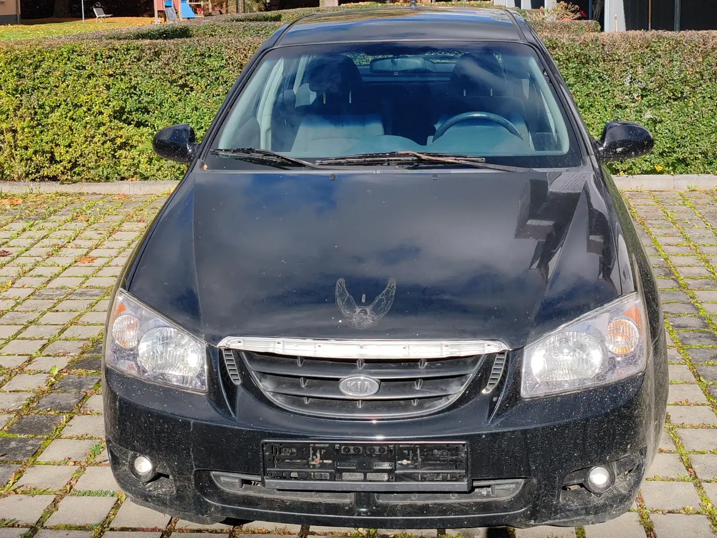 Kia Cerato 1,6 Schwarz - 1