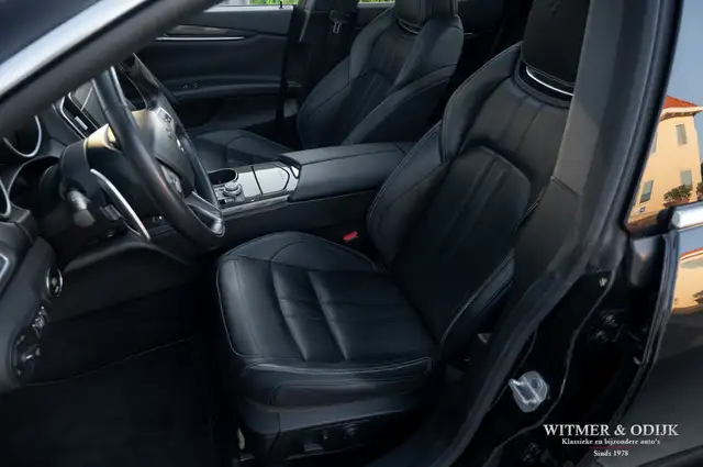 Maserati Ghibli view 5