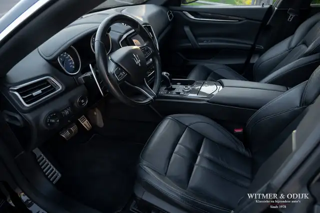 Maserati Ghibli view 4