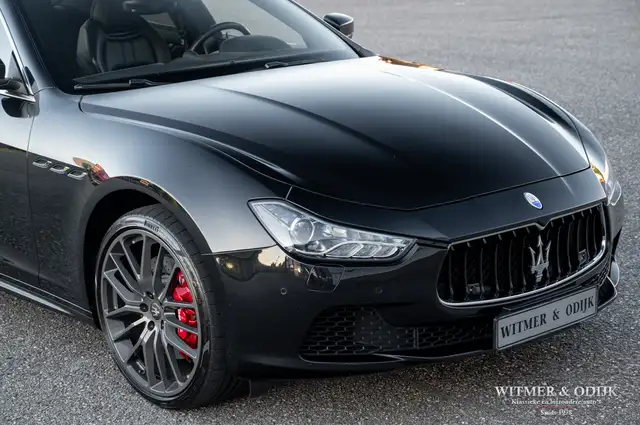 Maserati Ghibli view 8