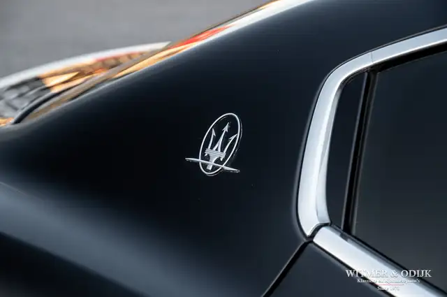 Maserati Ghibli view 14