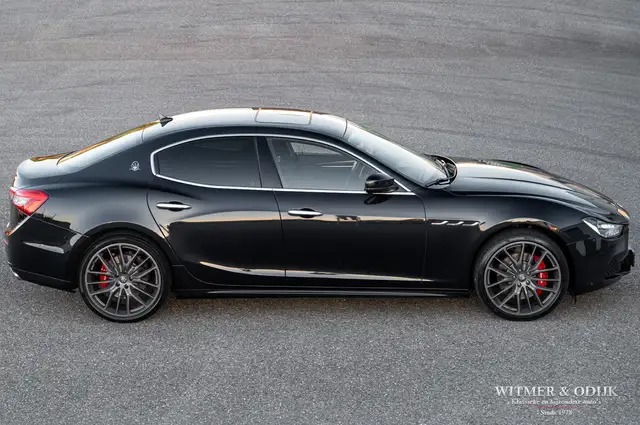 Maserati Ghibli view 3