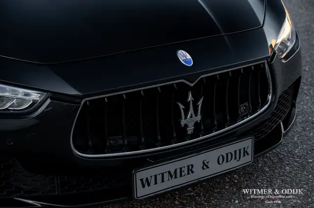 Maserati Ghibli view 10