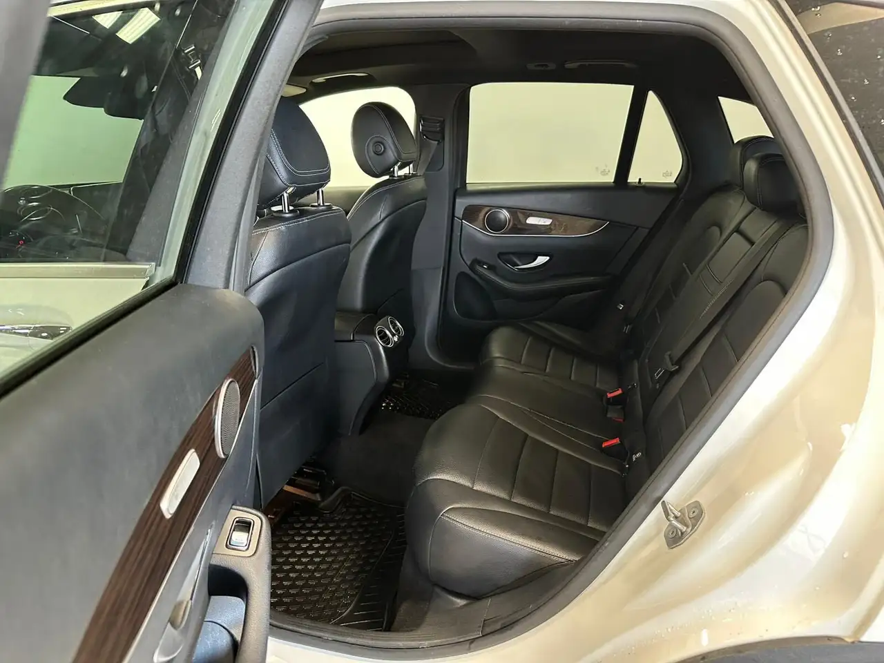 Mercedes-Benz GLC photo Mercedes-Benz GLC
