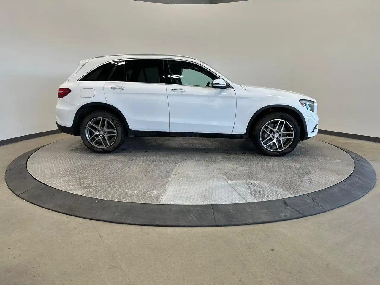 Mercedes-Benz GLC photo Mercedes-Benz GLC