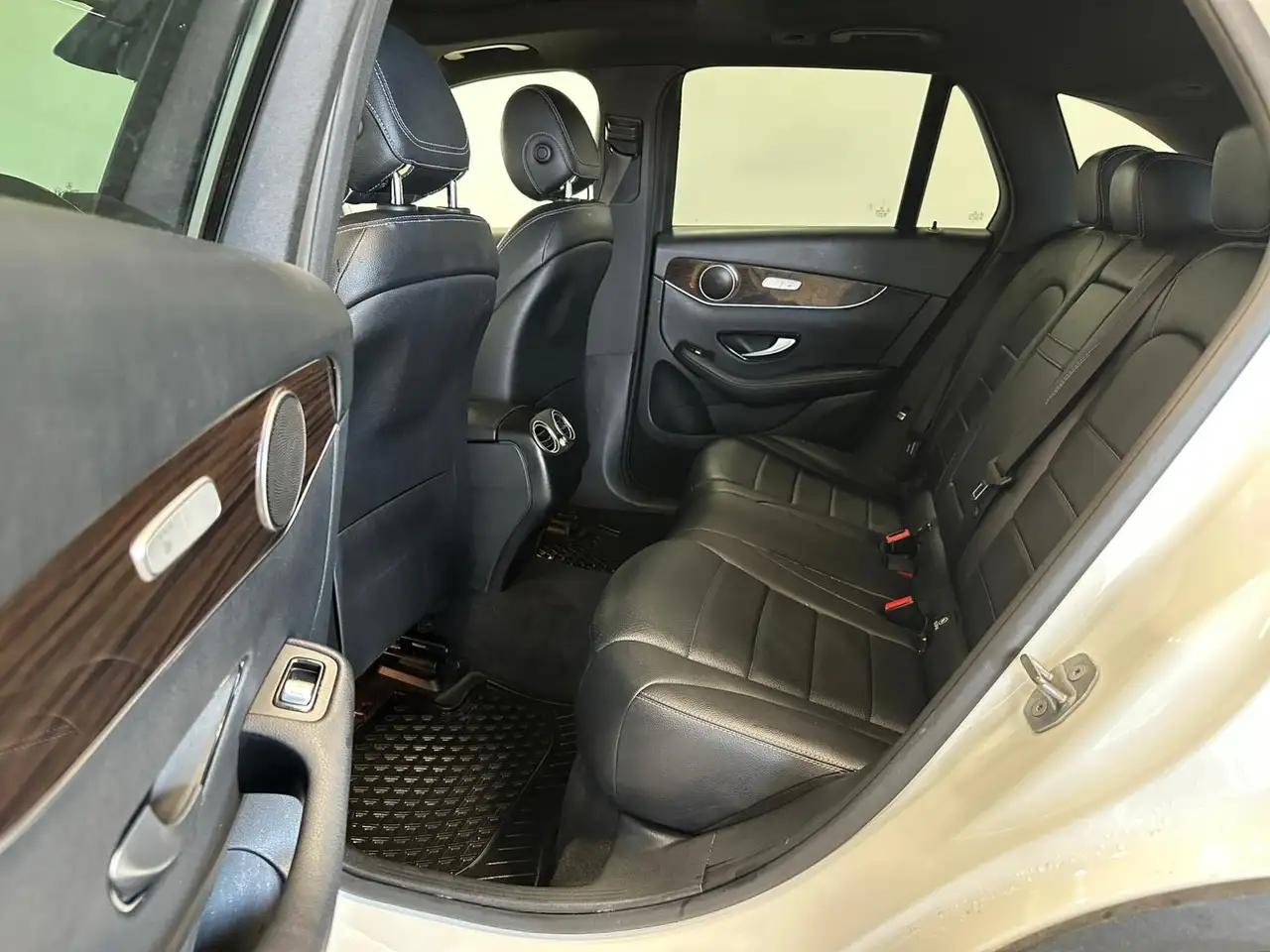 Mercedes-Benz GLC photo Mercedes-Benz GLC