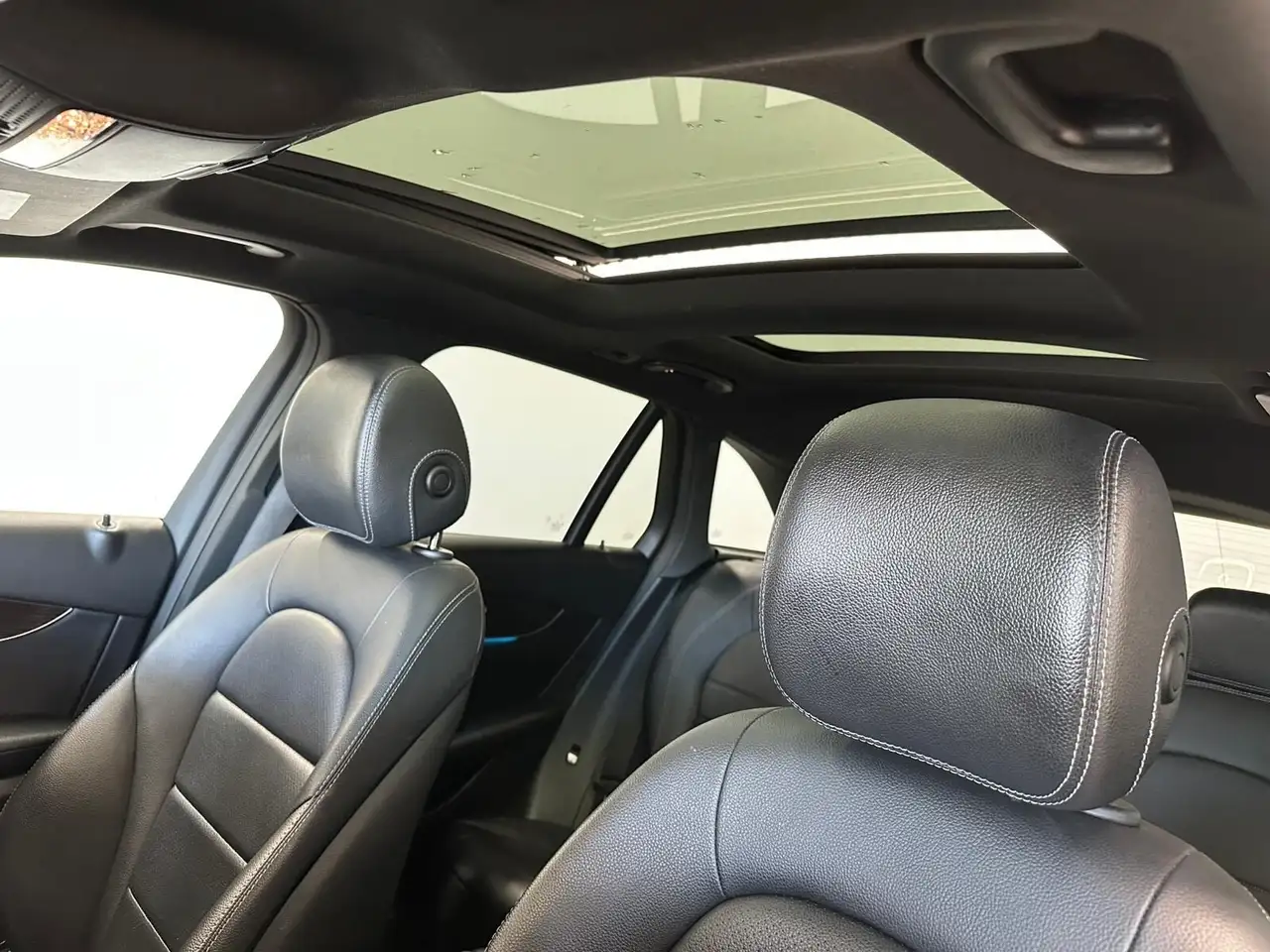 Mercedes-Benz GLC photo Mercedes-Benz GLC
