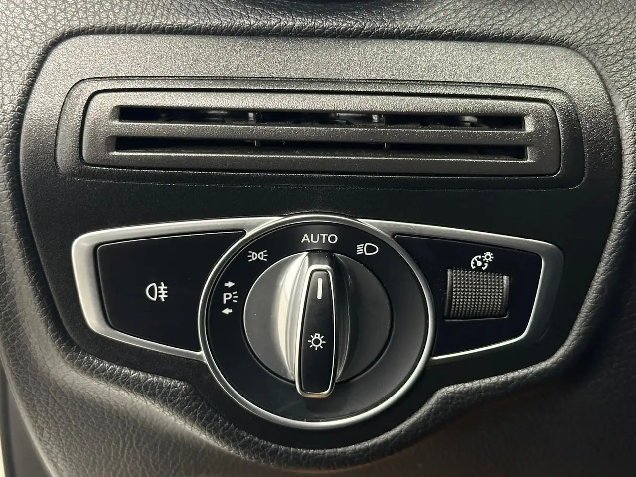 Mercedes-Benz GLC photo Mercedes-Benz GLC