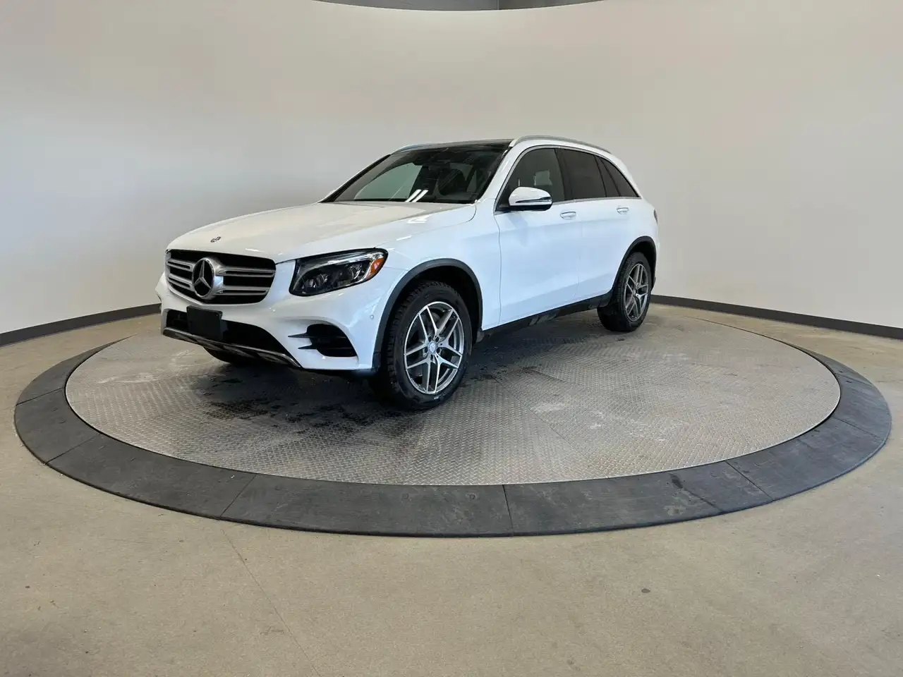 Mercedes-Benz GLC photo Mercedes-Benz GLC