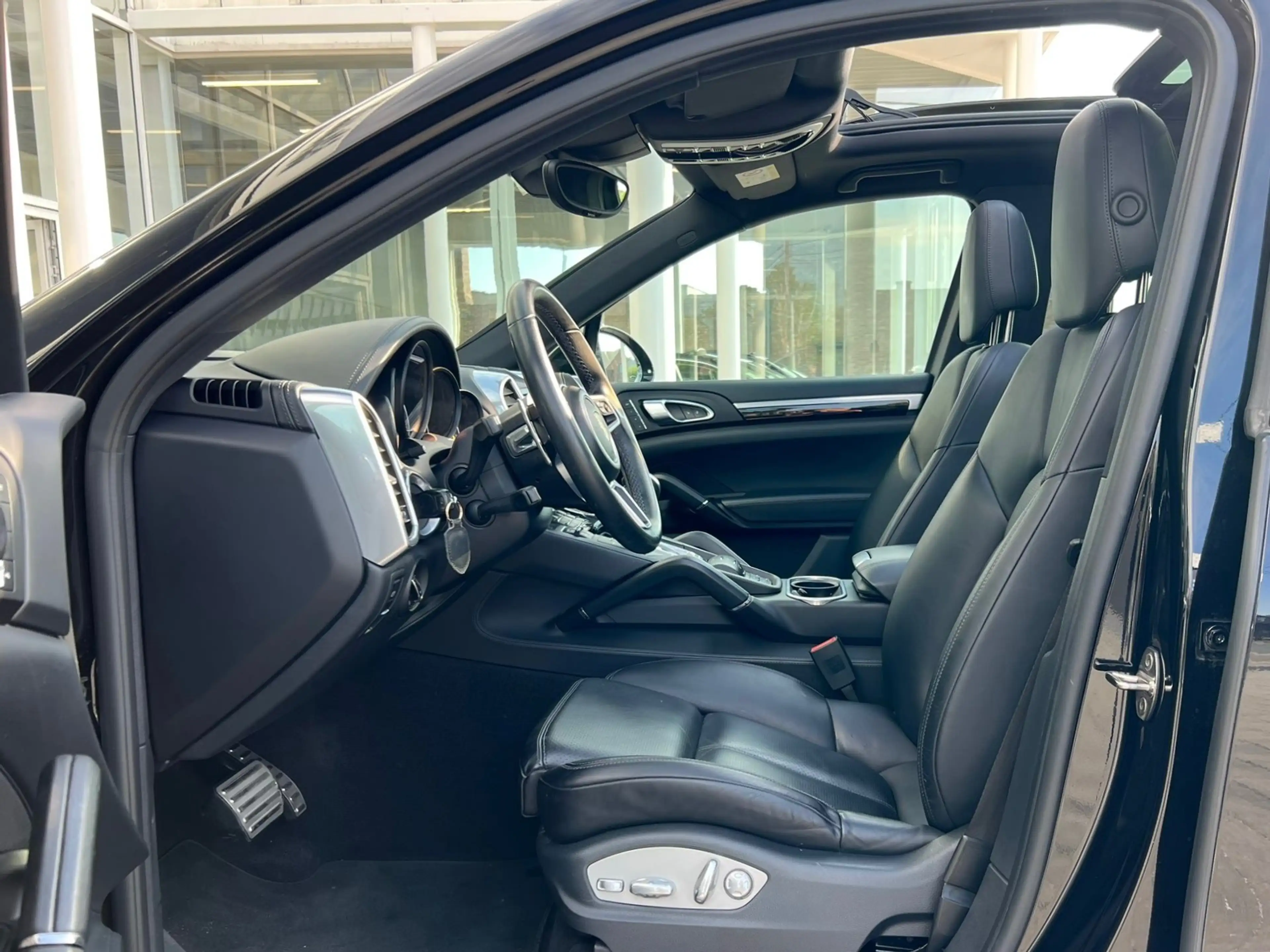 Porsche Cayenne S E-Hybrid 3.0i PHEV / FULL OPTIONS / CARNET / TVA — photo 11