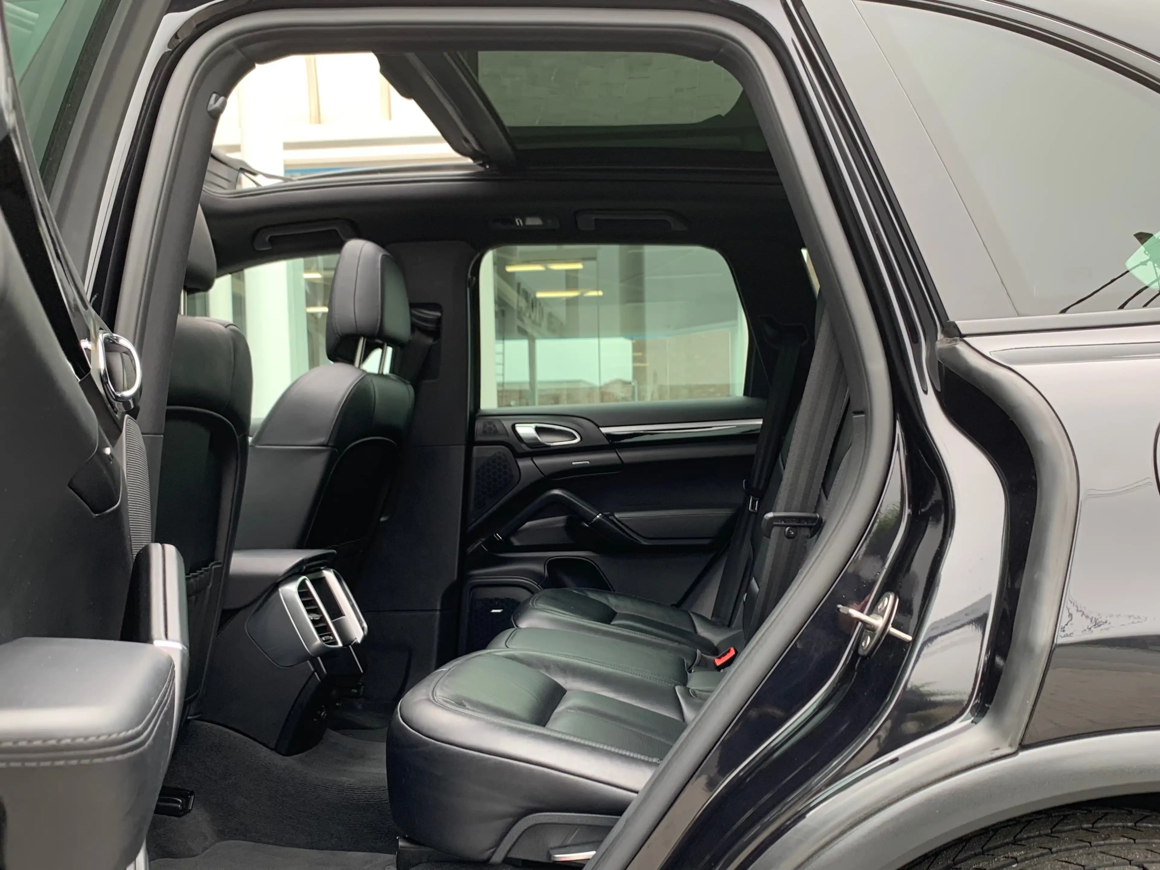 Porsche Cayenne S E-Hybrid 3.0i PHEV / FULL OPTIONS / CARNET / TVA — photo 14