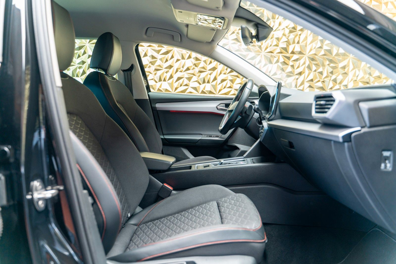 SEAT Leon Sportstourer FR Plus 2.0 TDI|ACC|CARPLAY — photo 15