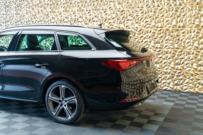 SEAT Leon Sportstourer FR Plus 2.0 TDI|ACC|CARPLAY — photo 4