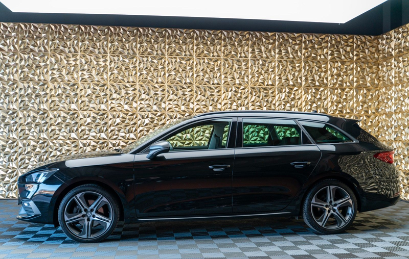 SEAT Leon Sportstourer FR Plus 2.0 TDI|ACC|CARPLAY — photo 3