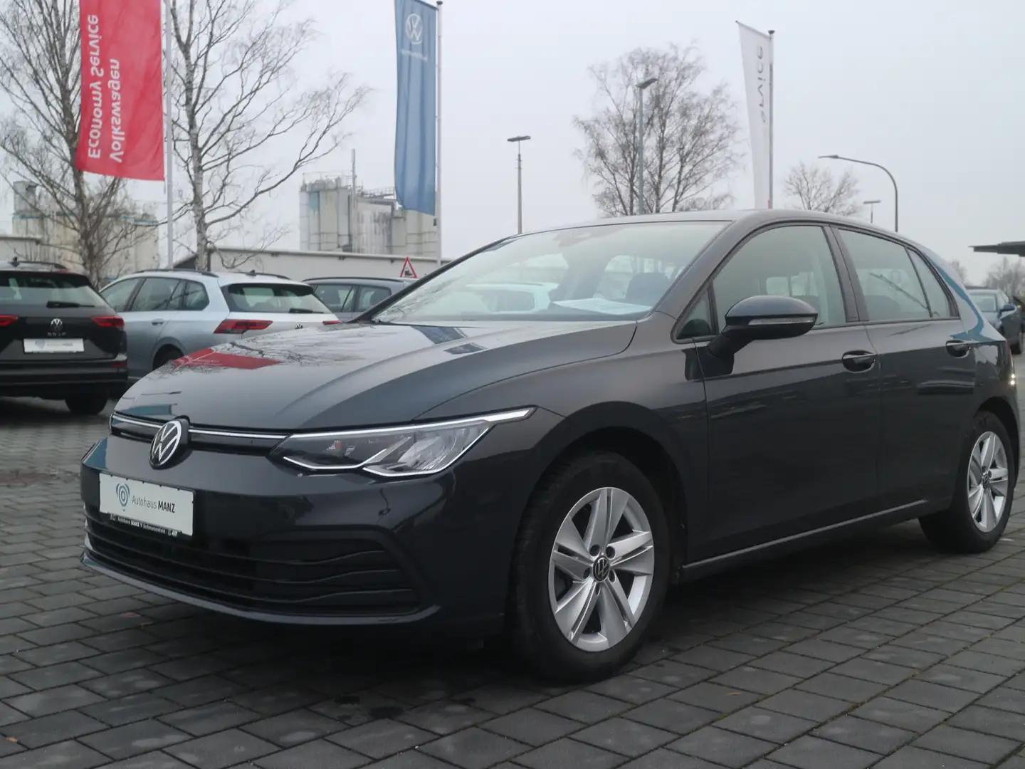 Volkswagen Golf VIII 1.0 TSI Life KLIMA LED NAVI ALU Grau - 2