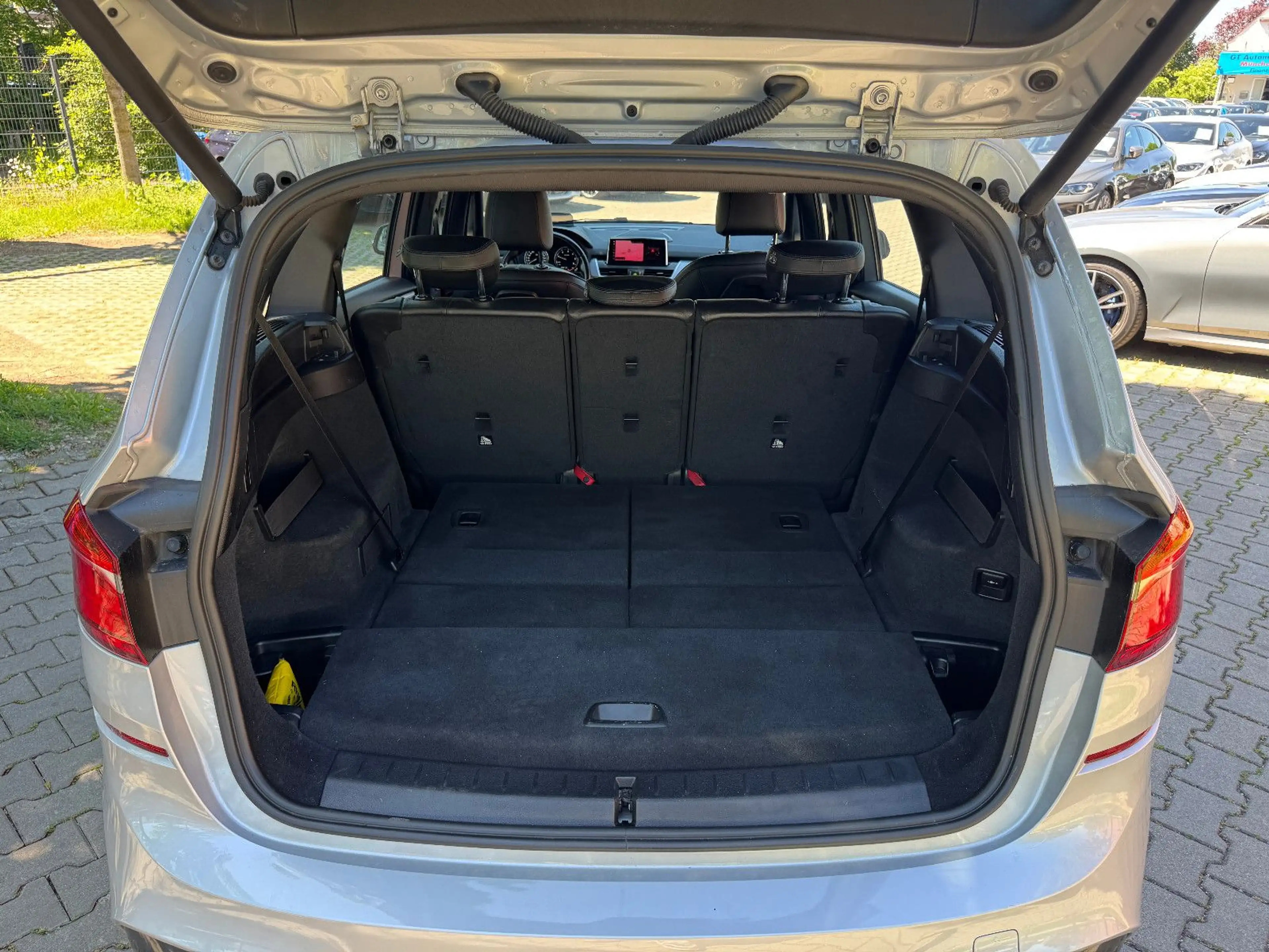 BMW 220 220 Gran T*MSport*7Sitze*Head Up*Panorama*Kamera — photo 10