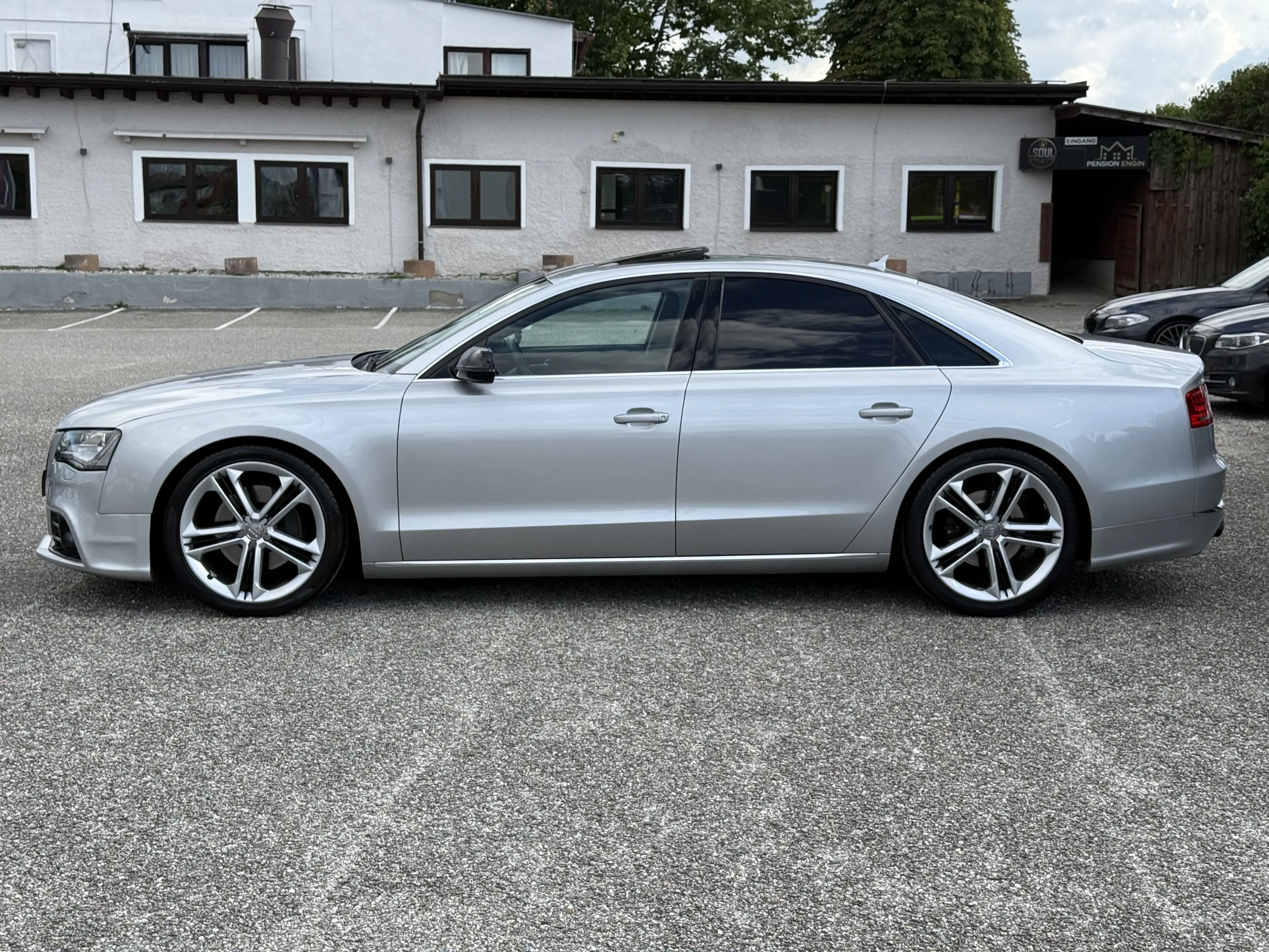 Audi A8 3,0 TDI quattro Tiptronic — photo 11