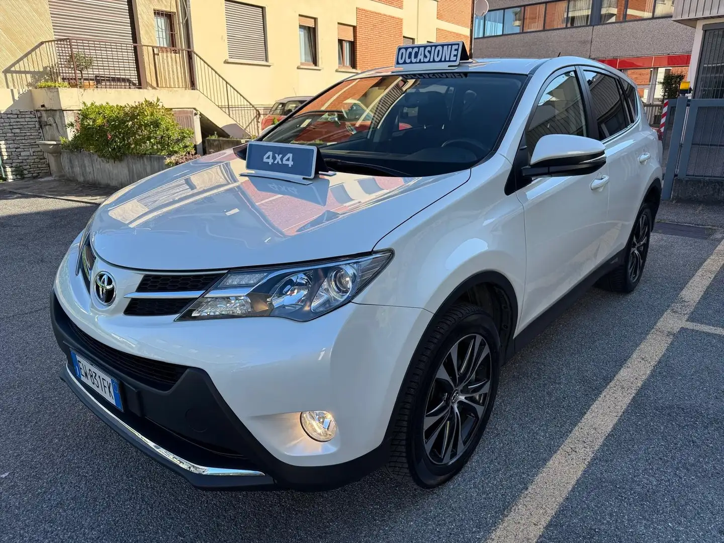 Toyota RAV 4 2.0 d-4d Style 4WD *20th ANNIVERSARY*  *50.000 KM* Blanc - 1