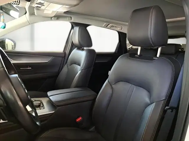 Mazda CX-60 view 9
