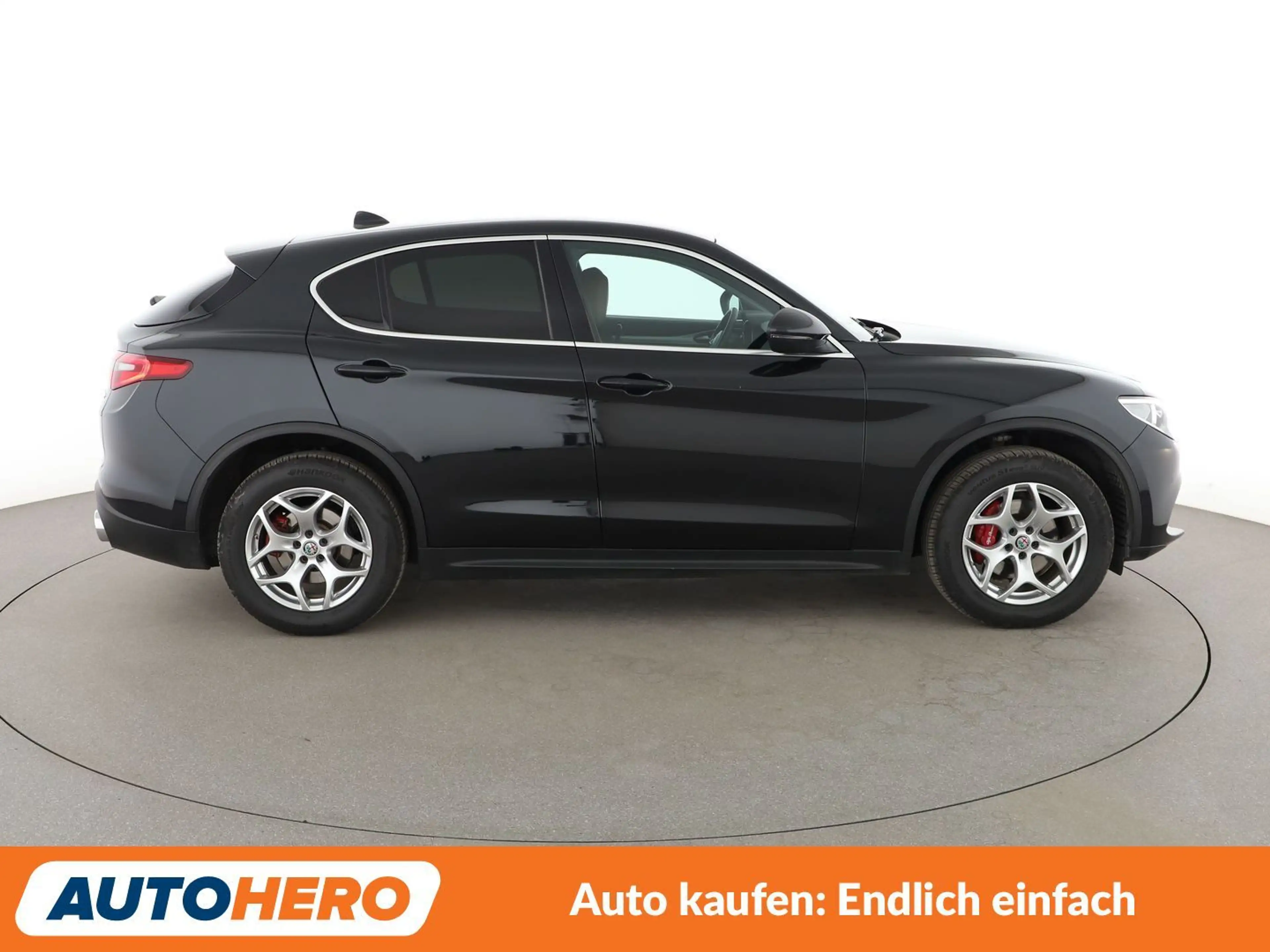 Alfa Romeo Stelvio 2.0 Turbo Super Q4 Aut.*NAVI*BI-XENON*ACC*CAM*PDC* — photo 7
