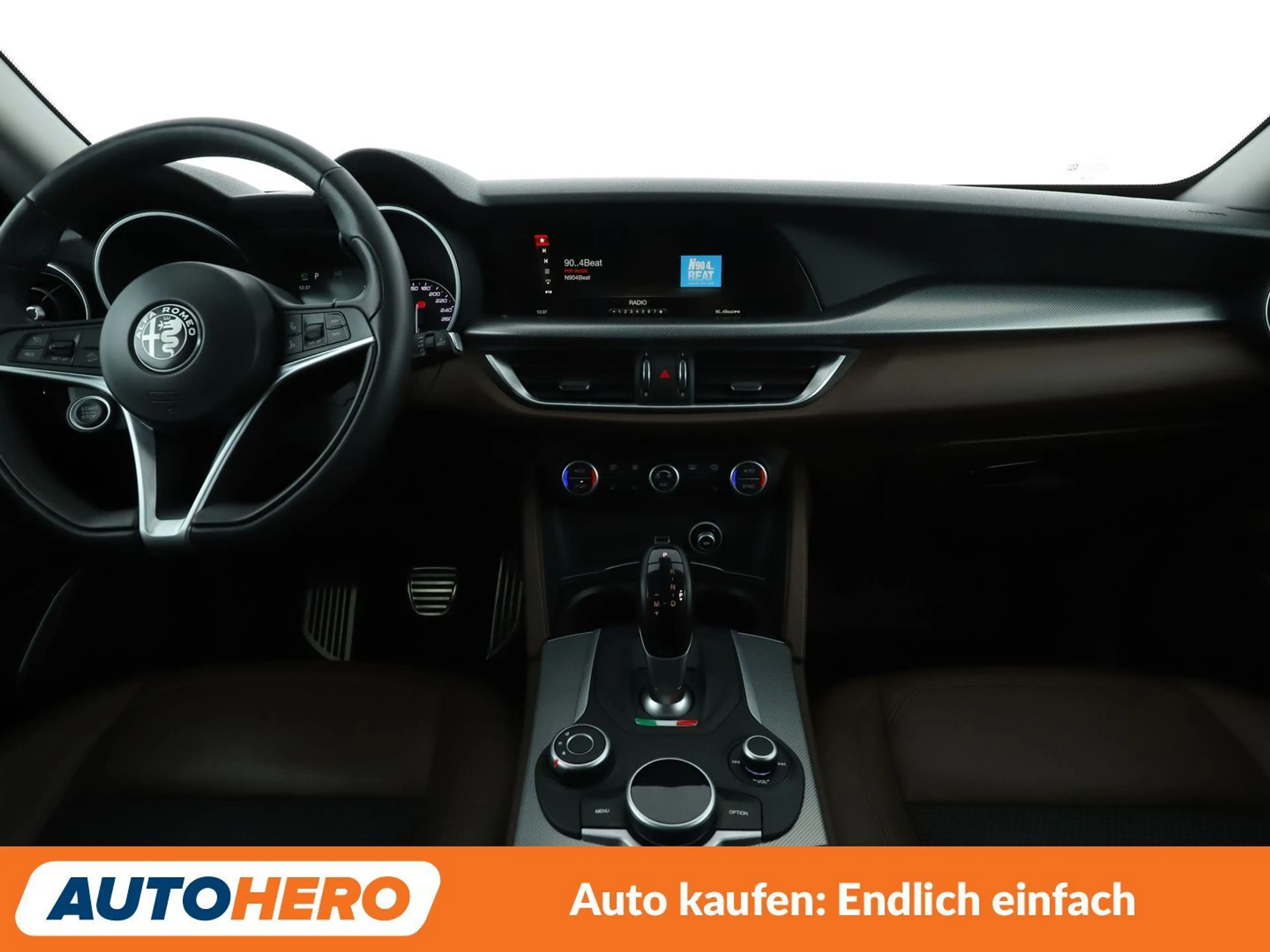 Alfa Romeo Stelvio 2.0 Turbo Super Q4 Aut.*NAVI*BI-XENON*ACC*CAM*PDC* — photo 12