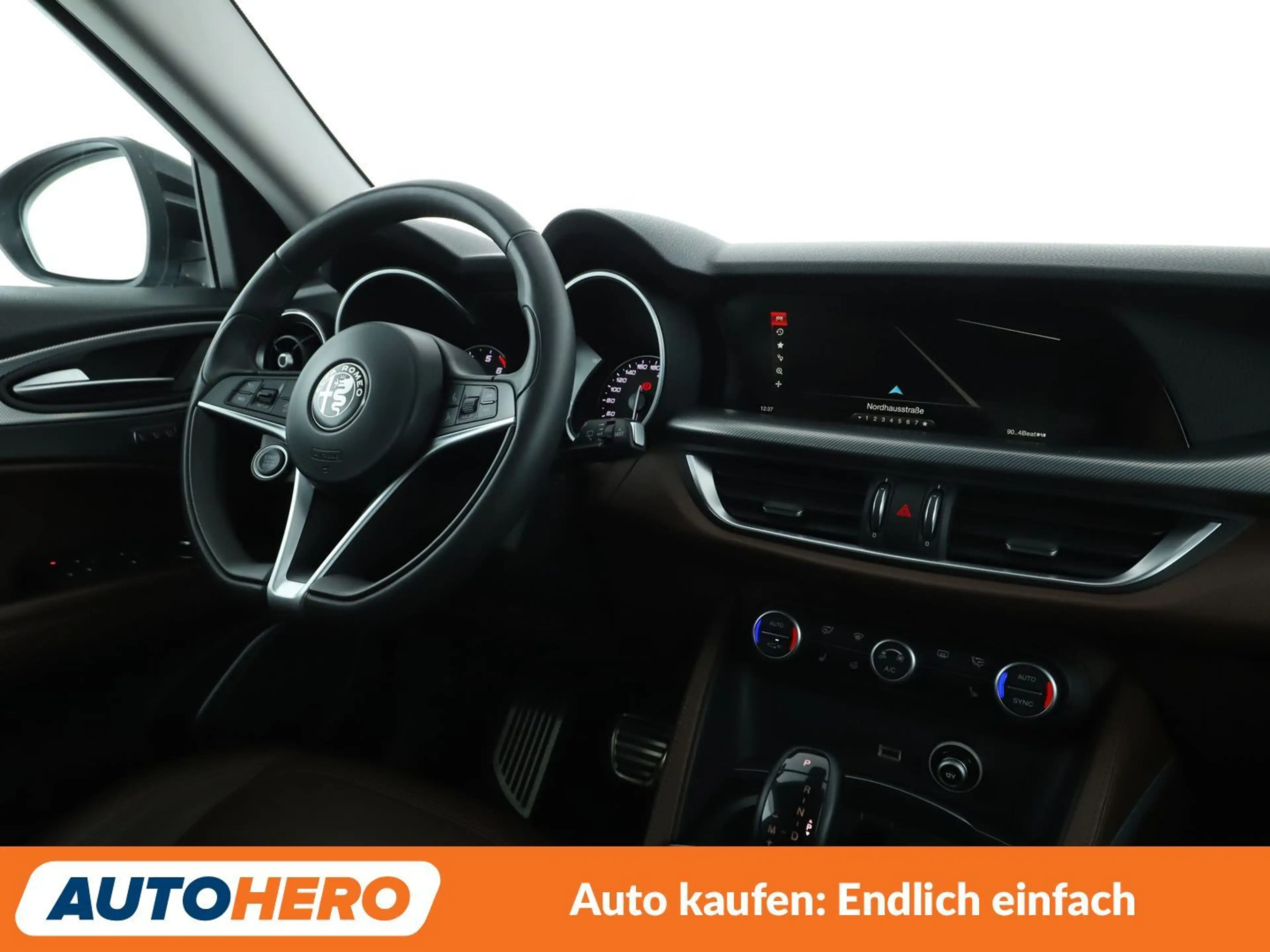 Alfa Romeo Stelvio 2.0 Turbo Super Q4 Aut.*NAVI*BI-XENON*ACC*CAM*PDC* — photo 13