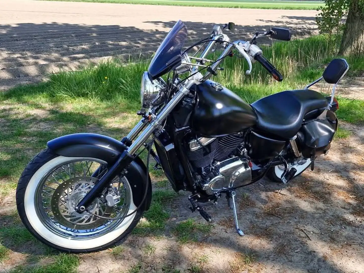 Honda VT 1100 Ace Zwart - 1