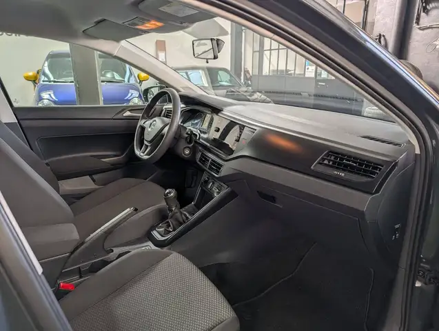 Volkswagen Polo view 8
