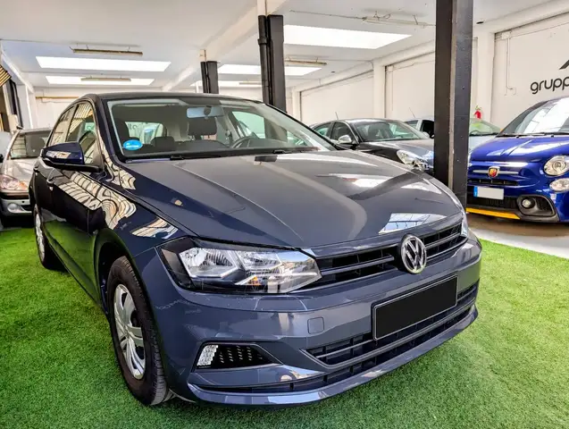 Volkswagen Polo view 5