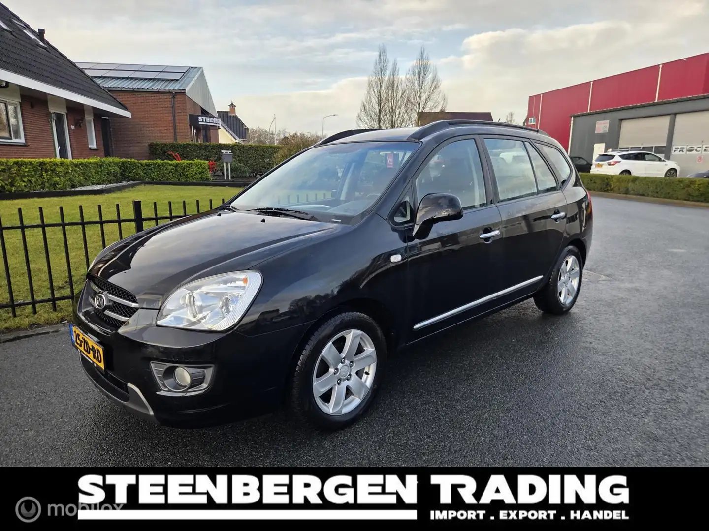 Kia Carens 2.0 CVVT X-ecutive NETTE AUTO/APK 29-8-2026 Schwarz - 1