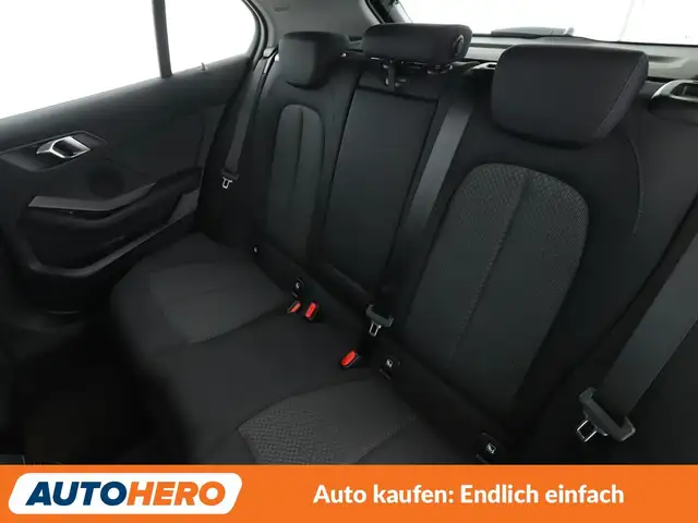 BMW 1 Series view 14