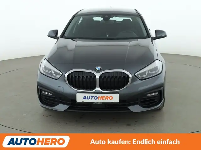 BMW 1 Series view 9