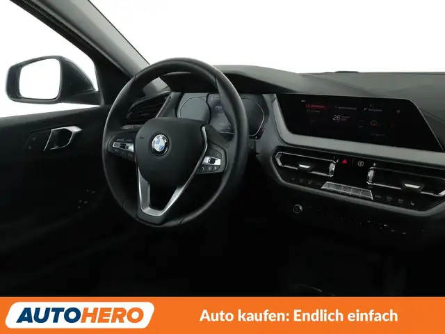 BMW 1 Series view 13