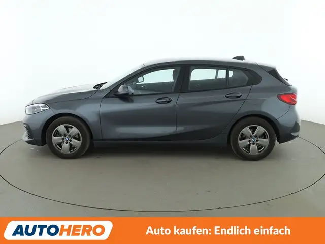 BMW 1 Series view 3
