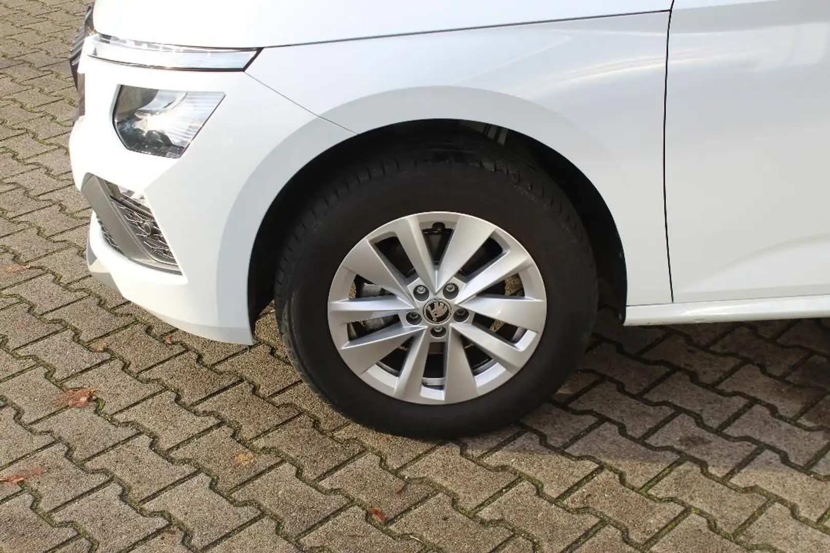 Skoda Kamiq Selection 1.0 TSI DSG RFK ACC S-Lhzg. LED Weiß - 2