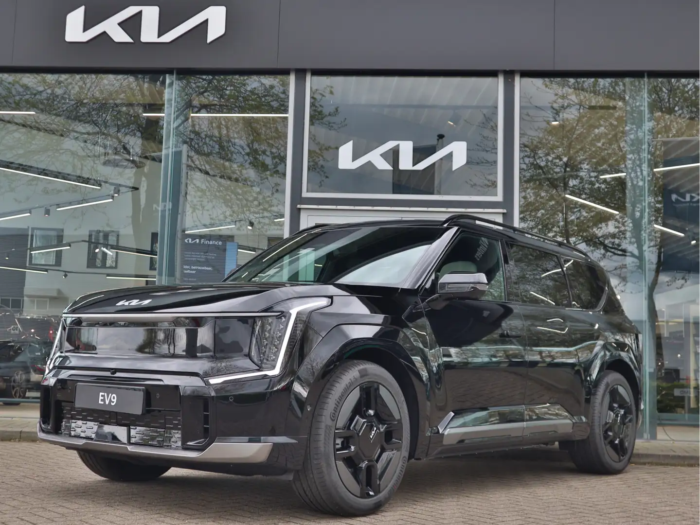 Kia EV9 GT-Line AWD 99.8 kWh Navi+BT+360Cam Massage+koelin Fekete - 1