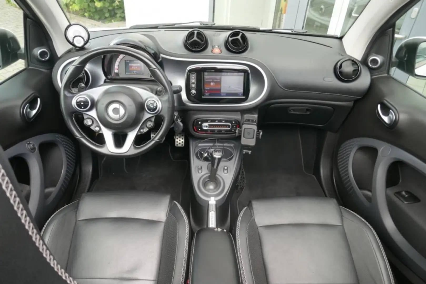 smart forTwo cabrio 0.9 Turbo BRABUS-Style Cool+Media White - 2