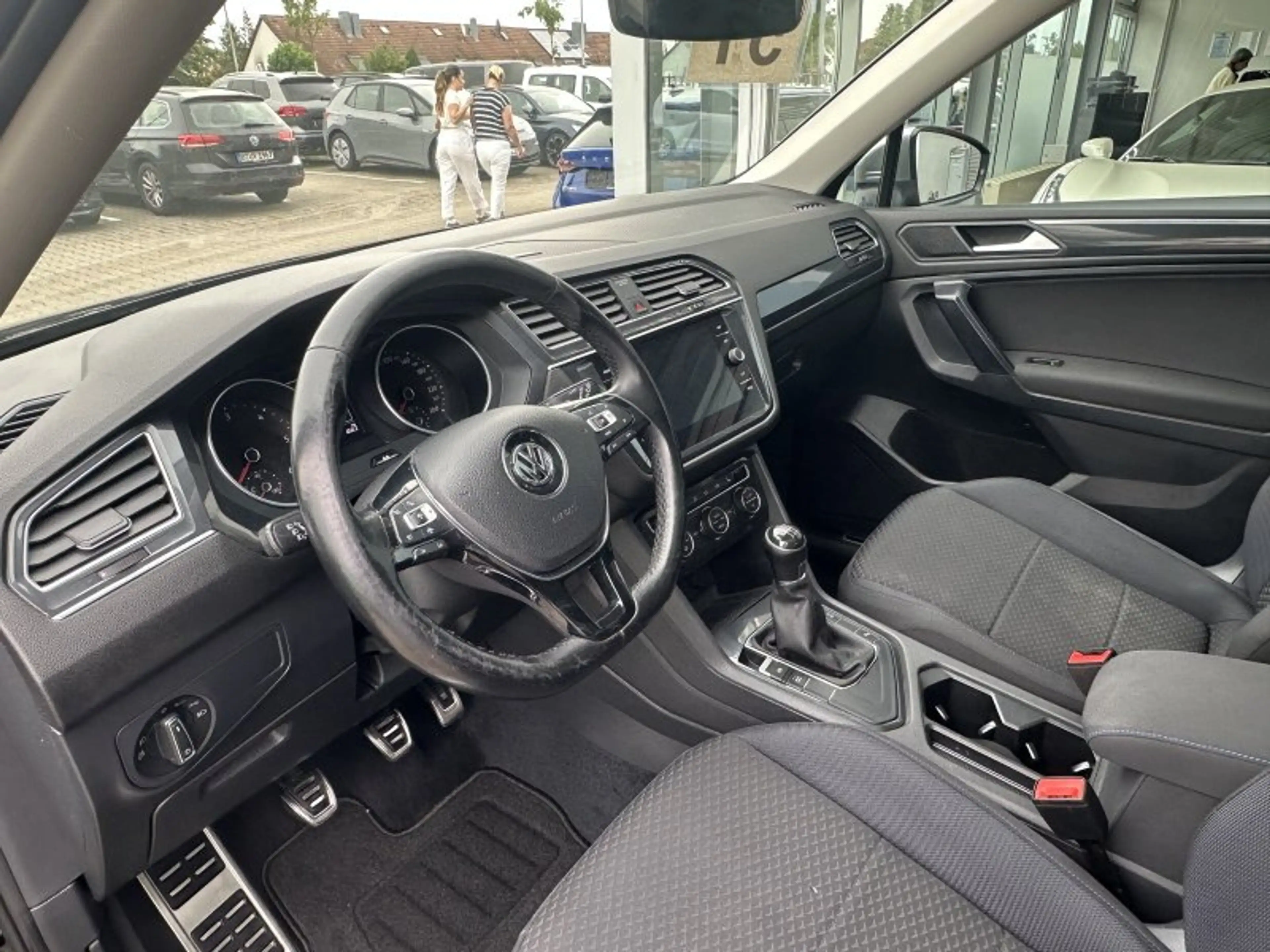 Volkswagen Tiguan Allspace 2.0 TDI United AHK Navi Pano ACC PDC Sitzheizung — photo 12