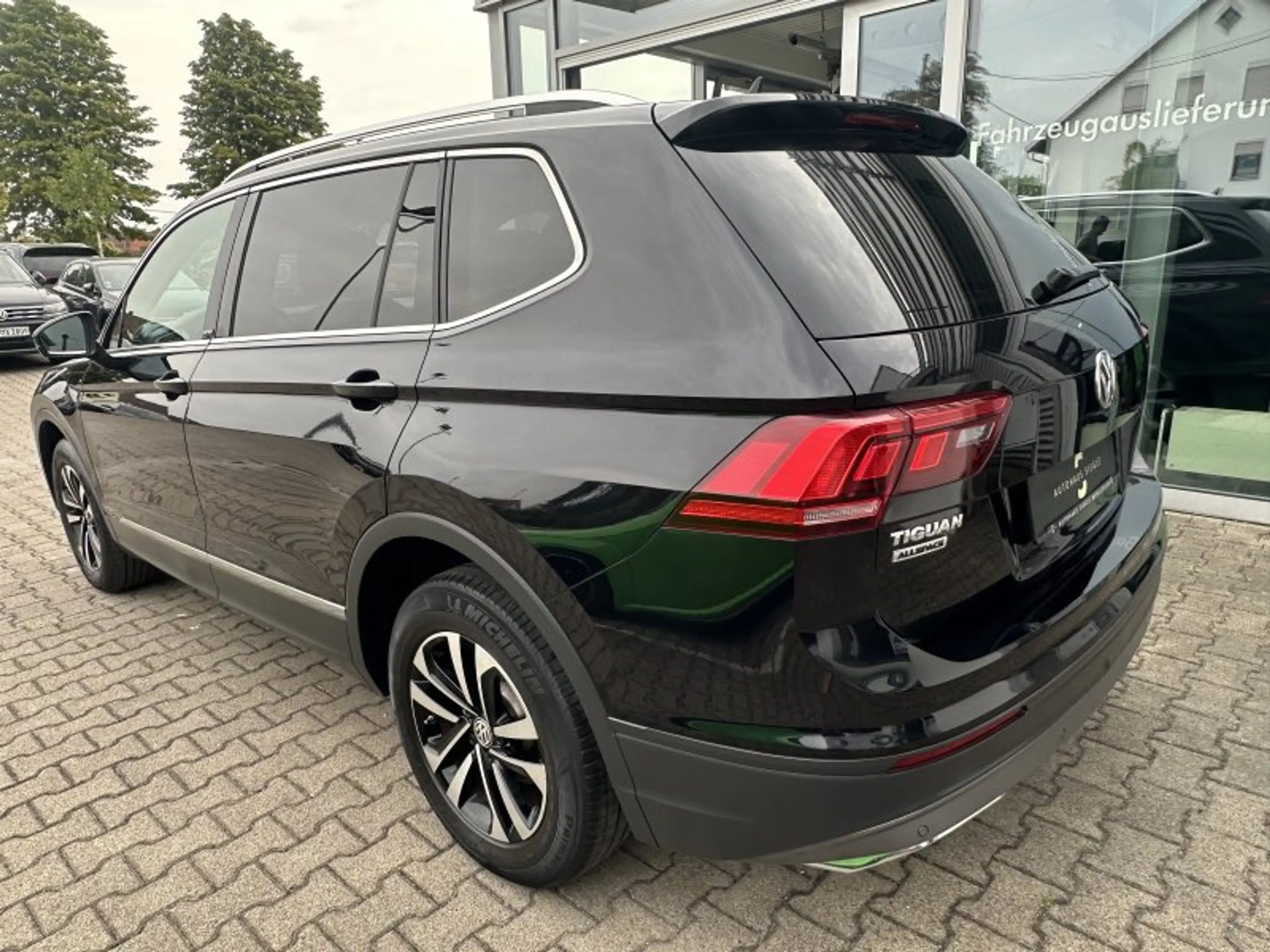 Volkswagen Tiguan Allspace 2.0 TDI United AHK Navi Pano ACC PDC Sitzheizung — photo 4