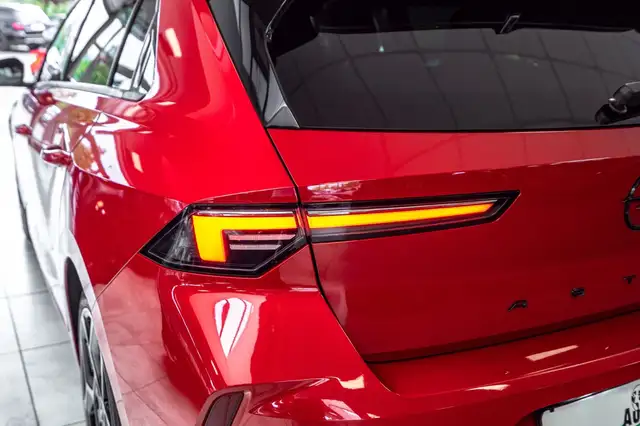 Opel Astra view 15